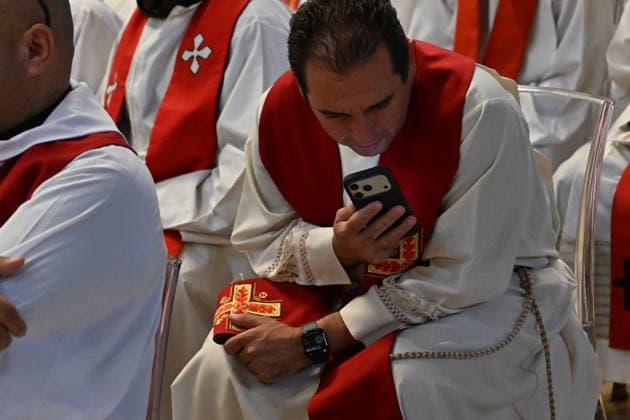 RECORD DATE NOT STATED MESSA_PAPA_2026 Italy, Rome, Vatican, 2026 10 8 Pope Leo XIV celebrates Holy Mass for the academic year at the Pontifical Universities in St Peter s Basilica in the Vatican . EDITORIAL USE ONLY - NO BOOKS Copyright: xAlessiaxGiuliani Catholicpressphotox