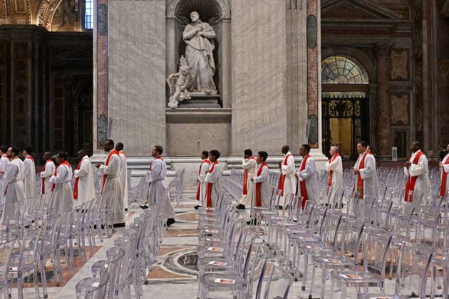 RECORD DATE NOT STATED MESSA_PAPA_2026 Italy, Rome, Vatican, 2026 10 8 Pope Leo XIV celebrates Holy Mass for the academic year at the Pontifical Universities in St Peter s Basilica in the Vatican . EDITORIAL USE ONLY - NO BOOKS Copyright: xAlessiaxGiuliani Catholicpressphotox
