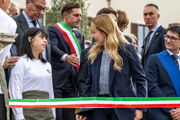 IPA89434793 - ASCOLI PICENO, ITALY OCTOBER 8, 2026: Prime Minister Giorgia Meloni attends the presentation and inauguration ceremony for the Palazzo Saladini Pilastri complex and its monumental park in Ascoli Piceno. The restoration project is part of the PINQuA program for urban regeneration and the enhancement of the city™s historical heritage. (Photo: Andrea Vagnoni IPA Agency)  Copyright: xAndreaxVagnonix xx IPA89434793