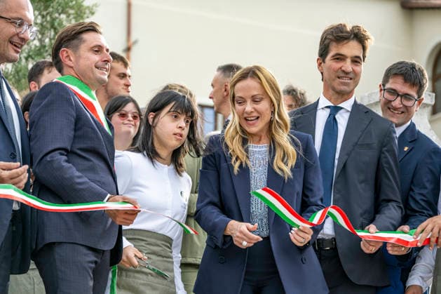 IPA89434808 - ASCOLI PICENO, ITALY OCTOBER 8, 2026: Prime Minister Giorgia Meloni attends the presentation and inauguration ceremony for the Palazzo Saladini Pilastri complex and its monumental park in Ascoli Piceno. The restoration project is part of the PINQuA program for urban regeneration and the enhancement of the city™s historical heritage. (Photo: Andrea Vagnoni IPA Agency)  Copyright: xAndreaxVagnonix xx IPA89434808