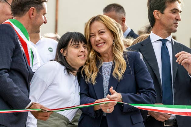 IPA89434801 - ASCOLI PICENO, ITALY OCTOBER 8, 2026: Prime Minister Giorgia Meloni attends the presentation and inauguration ceremony for the Palazzo Saladini Pilastri complex and its historic park in Ascoli Piceno. The restoration project is part of the PINQuA program for urban regeneration and the enhancement of the city™s historical heritage. (Photo: Andrea Vagnoni IPA Agency)  Copyright: xAndreaxVagnonix xx IPA89434801