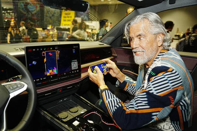 October 8, 2026, New York, New York, USA: Video game designer and Tetris co-founder HENK ROGERS at 2026 New York Comic Con at the Javits Center on October 8, 2026 in New York. HENK ROGERS is on had to welcome the next evolution of Tetris as it moves into the dashboard of a 2027 Volkswagen Atlas. Volkswagen is bringing Tetris to its vehicles through AirConsole, an in car gaming platform that turns the vehicle s infotainment screen into a gaming display, with smartphones serving as the controllers. The games are designed to be played while the vehicle is parked, creating a new kind of entertainment experience inside the car. New York USA  - ZUMAb148 20261008_zap_b148_020 Copyright: xBryanxSmithx