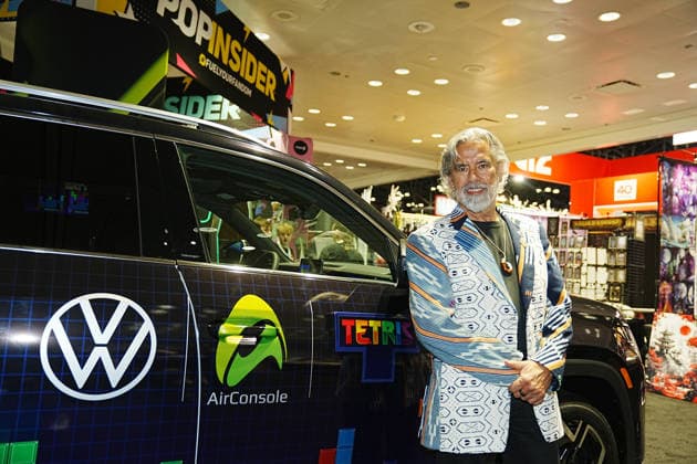 October 8, 2026, New York, New York, USA: Video game designer and Tetris co-founder HENK ROGERS at 2026 New York Comic Con at the Javits Center on October 8, 2026 in New York. HENK ROGERS is on had to welcome the next evolution of Tetris as it moves into the dashboard of a 2027 Volkswagen Atlas. Volkswagen is bringing Tetris to its vehicles through AirConsole, an in car gaming platform that turns the vehicle s infotainment screen into a gaming display, with smartphones serving as the controllers. The games are designed to be played while the vehicle is parked, creating a new kind of entertainment experience inside the car. New York USA  - ZUMAb148 20261008_zap_b148_023 Copyright: xBryanxSmithx