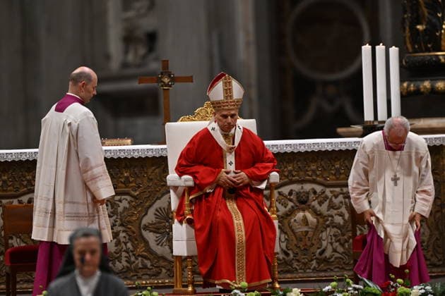 RECORD DATE NOT STATED MESSA_PAPA_2026 Italy, Rome, Vatican, 2026 10 8 Pope Leo XIV celebrates Holy Mass for the academic year at the Pontifical Universities in St Peter s Basilica in the Vatican . EDITORIAL USE ONLY - NO BOOKS Copyright: xAlessiaxGiuliani Catholicpressphotox