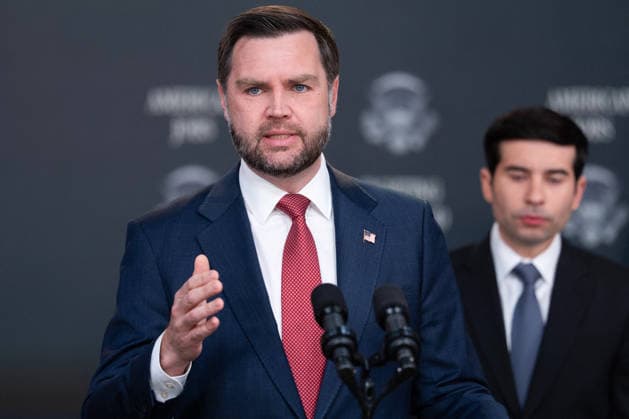 JD Vance During Immigration Program Announcement - Washington Vice President JD Vance gives remarks during an announcement in the South Court Auditorium of the Eisenhower Executive Office Building at the White House in Washington, DC, US, on Thursday, Oct. 8, 2026. The Trump administration said Thursday that it would suspend an immigration program for multiple tech firms, including Microsoft Corp., alleging widespread abuse of a worker visa system. Photo by Aaron Schwartz Pool ABACAPRESS.COM Washington District of Columbia  Copyright: xPool ABACAx