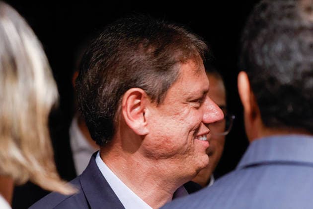 BRASiLIA, DF - 08.10.2026: FLaVIO MEETS WITH POLITICIANS FROM THE PL - Governor Tarcisio do Freitas at a meeting between Flavio Bolsonaro and PL deputies and governors elected this Thursday (October 8th) at the Brasil 21 building. x3026723x  JoaoxPedroxCarvalho