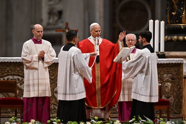 RECORD DATE NOT STATED MESSA_PAPA_2026 Italy, Rome, Vatican, 2026 10 8 Pope Leo XIV celebrates Holy Mass for the academic year at the Pontifical Universities in St Peter s Basilica in the Vatican . EDITORIAL USE ONLY - NO BOOKS Copyright: xAlessiaxGiuliani Catholicpressphotox