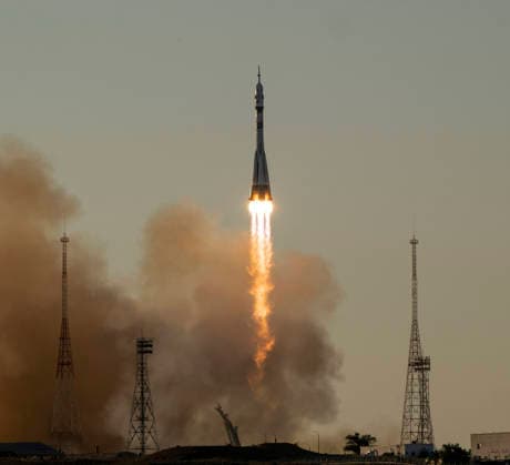 October 8, 2026, Baikonur, Kazakhstan: Baikonur, Kazakhstan. 14 July, 2026. A Soyuz rocket lifts off from the Baikonur Cosmodrome carrying NASA astronaut Anil Menon and Roscosmos cosmonauts Pyotr Dubrov and Anna Kikina to the International Space Station, July 14, 2026 in Baikonur, Kazakhstan. The crew docked to the station the same day. Baikonur Kazakhstan - ZUMAp138 20261008_zaa_p138_074 Copyright: xBillxIngalls Nasax