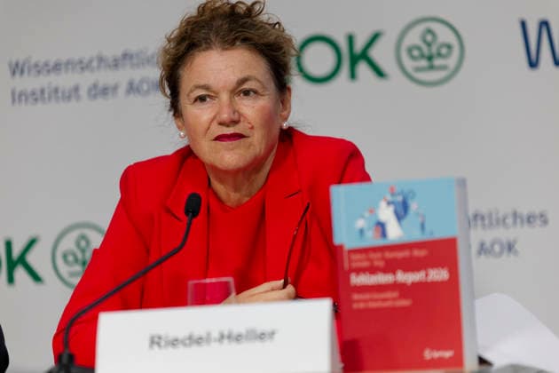 AOK-Fehlzeitenreport 2026 vorgestellt 2026-10-08 Deutschland, Berlin PressekonferenzFehlzeiten-Report 2026 des AOK-Bundesverbands und des Wissenschaftlichen instituts der AOK (WIsO). Im Bild Prof. Dr. med. Steffi G. Riedel-Heller, MPH, Direktorin des Instituts für Sozialmedizin, Arbeitsmedizin unbd Publich Health der Universität Leipzig sowie Mit-Autorin des Fehlzeiten-Reports 2026.