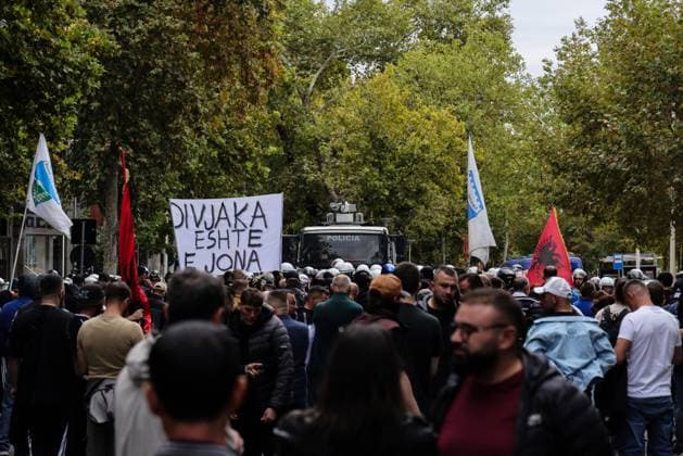 Tensions at Albanian Parliament over territorial reform TIRANA, ALBANIA OCTOBER 8, 2026: Citizens, local activists and supporters of the opposition gather outside the Albanian Parliament as lawmakers debate and vote on proposed changes to the country™s administrative-territorial division. The reform proposes reducing the number of municipalities from 61 to 46 through the merger of 15 existing municipalities, including DivjakÃ«, Polican and Memaliaj. Residents and representatives of municipalities affected by the proposed changes joined the protest, calling for their municipalities to be preserved. Protesters displayed banners and slogans opposing the proposed mergers. Tensions escalated between protesters and police, with reports of Copyright: x xVlasovxSulajx xJNAxPressx
