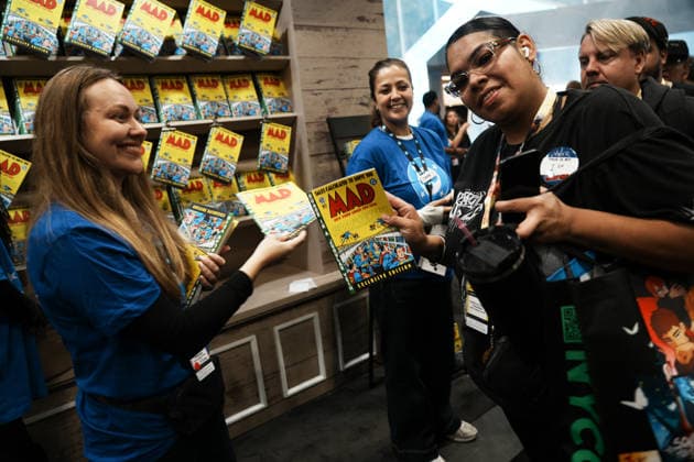 October 8, 2026, New York, New York, USA: A magazine stand for MAD Magazine at the 2026 New York Comic Con at the Javits Center on October 8, 2026 in New York. New York USA  - ZUMAb148 20261008_zap_b148_047 Copyright: xBryanxSmithx