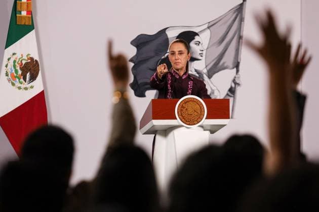 October 8, 2026: TO-45400- Ciudad de M& xe9;xico. 2026-10 -08. Claudia Sheinbaum Pardo, President of Mexico, during the daily morning press conference in the Treasury Room of the National Palace in Mexico City. Alejandro God& xcd;nez Clasos.com.mx  - ZUMAcs4_ 20261008_faa_cs4_014 Copyright: xAlejandroxGod& Xed;Nezx