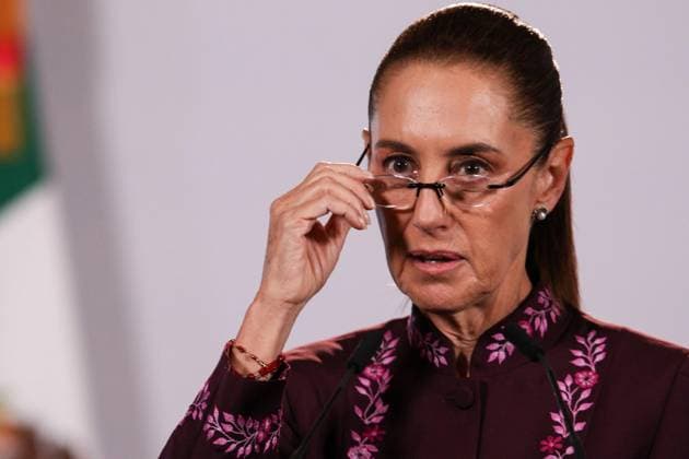 October 8, 2026: TO-45400- Ciudad de M& xe9;xico. 2026-10 -08. Claudia Sheinbaum Pardo, President of Mexico, during the daily morning press conference in the Treasury Room of the National Palace in Mexico City. Alejandro God& xcd;nez Clasos.com.mx  - ZUMAcs4_ 20261008_faa_cs4_038 Copyright: xAlejandroxGod& Xed;Nezx