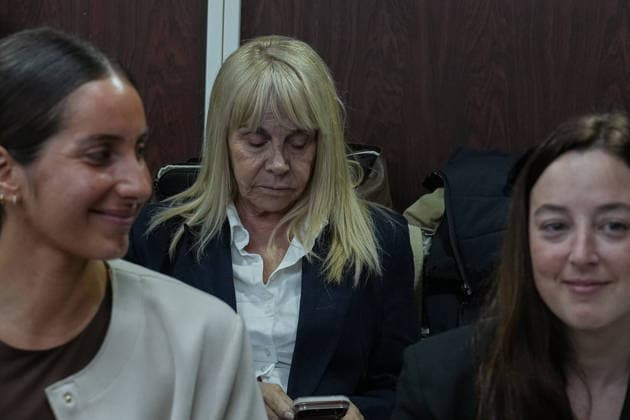 Closing arguments begin in the Maradona s death in Argentina SAN ISIDRO, ARGENTINA - OCTOBER 8: Claudia Villafane, Maradona s ex-wife, is seen at the courthouse as prosecutors and plaintiff attorneys present their closing arguments before Oral Criminal Court No. 7 in San Isidro, Argentina on October 8, 2026. The trial has entered its final stage, with the accusing parties seeking severe penalties against seven medical professionals charged with homicide with eventual intent over allegations of negligent and indifferent medical care that contributed to Maradona’s death. Luciano Gonzalez Anadolu San Isidro Argentina. Editorial use only. Please get in touch for any other usage.  Copyright: x2026xAnadoluxLucianoxGonzalezx