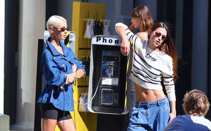 Amelia Halmin and Iris Law during DKNY Photoshoot in New York Top models Amelia Halmin and Iris Law are doing a photoshoot for DKNY in New York, NY on October 8, 2026. Photo by Dylan Travis ABACAPRESS.COM New York NY  Copyright: xDylanxTravis ABACAx
