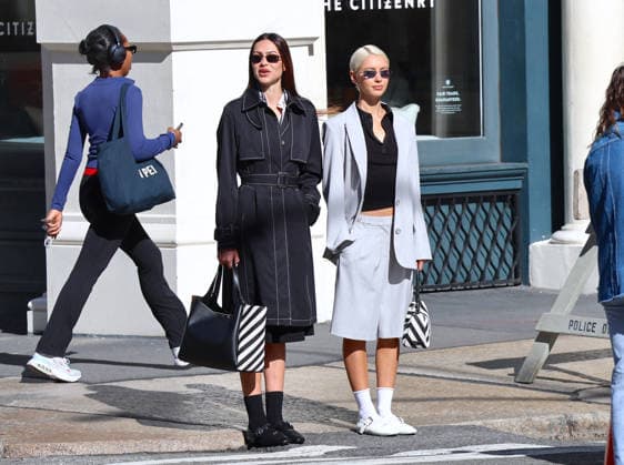 Amelia Halmin and Iris Law during DKNY Photoshoot in New York Top models Amelia Halmin and Iris Law are doing a photoshoot for DKNY in New York, NY on October 8, 2026. Photo by Dylan Travis ABACAPRESS.COM New York NY  Copyright: xDylanxTravis ABACAx