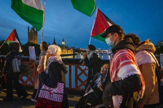 Pro-Palestine Silent Funeral Procession Central London, October 8, 2026 A pro-Palestine silent funeral procession took place in Central London, with demonstrators walking in silence to remember Palestinians killed in the conflict in Gaza. Participants carried Palestinian flags and placards, while some held a coffin and others carried effigies wrapped in burial shrouds, symbolising those killed in the conflict., Credit:Zak Irfan Avalon  Copyright: xZakxIrfanx xAvalonx 1141549606