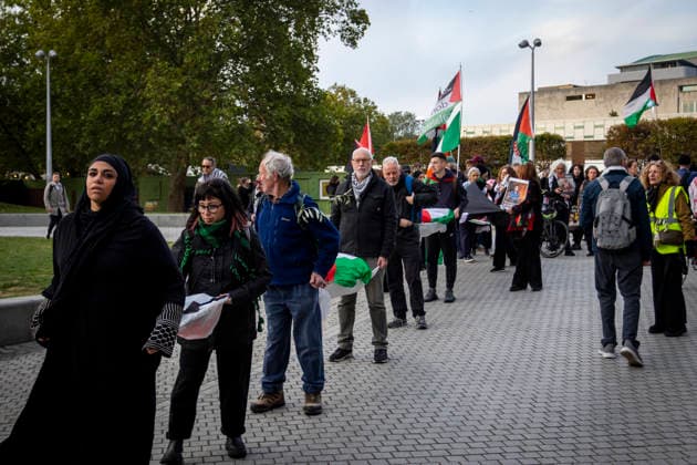 Pro-Palestine Silent Funeral Procession Central London, October 8, 2026 A pro-Palestine silent funeral procession took place in Central London, with demonstrators walking in silence to remember Palestinians killed in the conflict in Gaza. Participants carried Palestinian flags and placards, while some held a coffin and others carried effigies wrapped in burial shrouds, symbolising those killed in the conflict., Credit:Zak Irfan Avalon  Copyright: xZakxIrfanx xAvalonx 1141550680