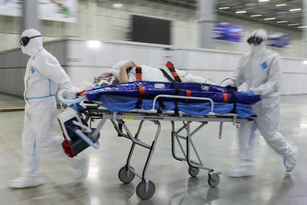 Coronavirus in Russland, Eindrücke aus provisorischer Covid-19-Einrichtung in Moskau