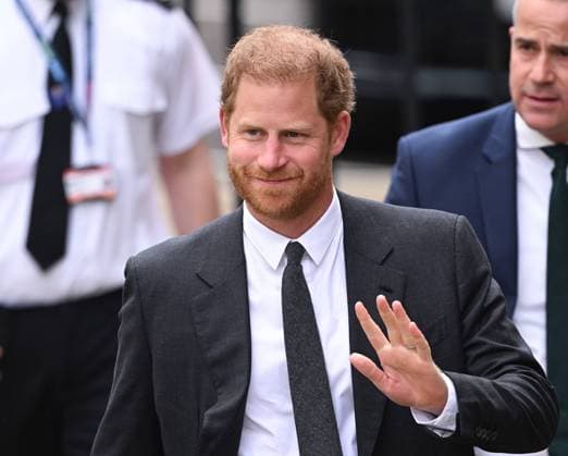 Prinz Harry erstreitet Schadensersatz von Mirror-Verlag, Archivbilder