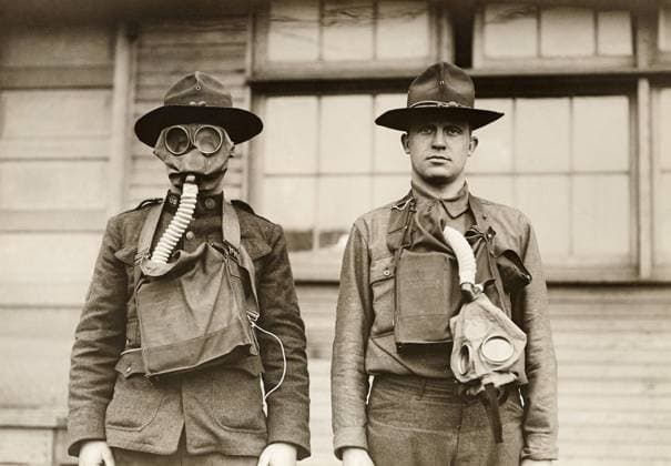 IMAGO History, Archiv, Erster Weltkrieg, Einsatz von Gasmasken 1914-1918