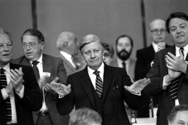 IMAGO History, Deutsche Parteien, SPD, Helmut Schmidt stellt die Vertrauensfrage 1982
