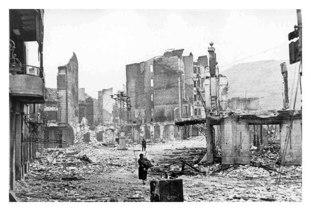 IMAGO History, Archiv, Spanischer Bürgerkrieg, Luftangriff auf Guernica 1937
