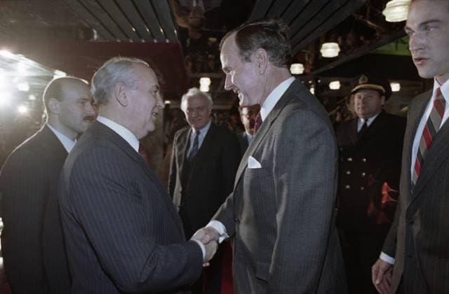 IMAGO History, Bedeutende Gipfeltreffen, Malta 1989, Michail Gorbatschow und George Bush