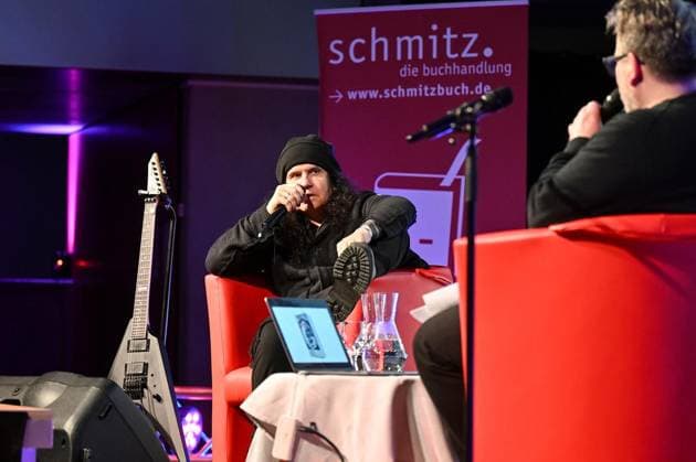 Miland Mille Petrozza von der Musikgruppe Kreator präsentiert seine Biografie in Essen