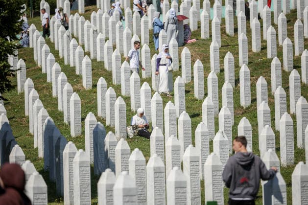 Bosnien und Herzegowina, Massaker von Srebrenica, Gedenken auf dem Friedhof Potocari