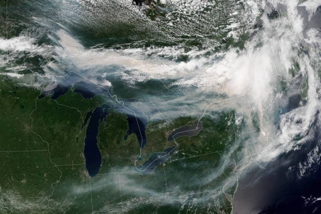 Nordamerika, Satellitenbild zeigt Ausbreitungen von Qualm der kanadischen Waldbrände