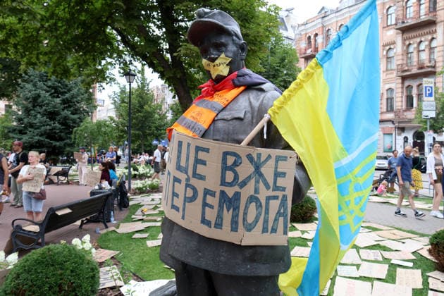 Ukraine, Proteste gegen die Absetzung von Verteidigungsminister Mychajlo Fedorow in Kyjiw