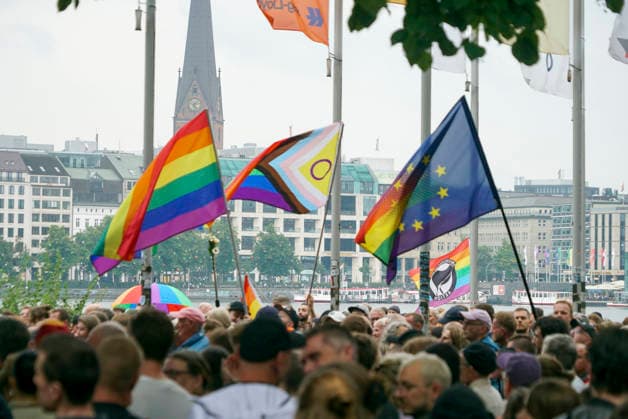 Berlin, Anschlag auf den Christopher Street Day, Mahnwache und Gottesdienst in Hamburg
