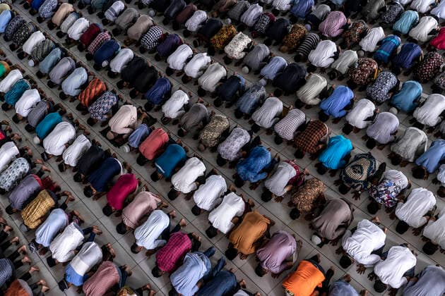 Coronavirus in Indonesien, Freitagsgebet in einer Moschee in Lhokseumawe, Aceh