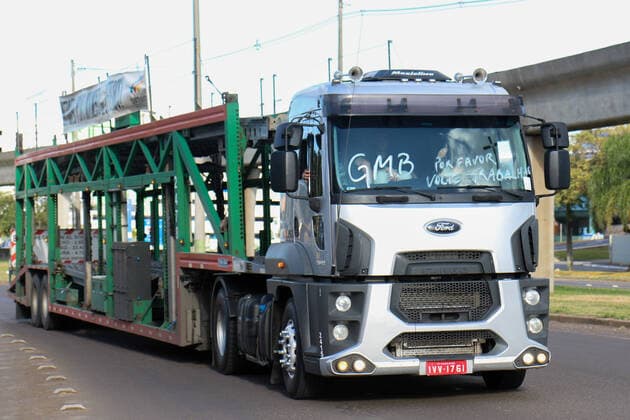 Coronavirus in Brasilien, Proteste für die Wiedereröffnung von Geschäften in Porto Alegre City
