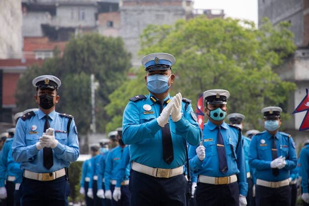 Coronavirus in Nepal, Neujahrsfeier, Verkehrspolizei dankt Helfern in der Corona-Krise