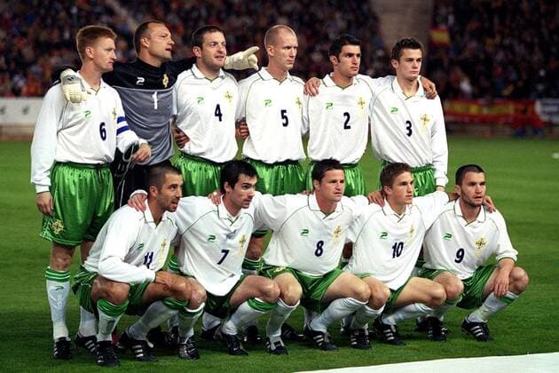 Mannschaftsbild Nordirland, hinten v.li.: Steve Lomas, Mike Taylor, Gary Taggart, Colin Murdock, Aaron Hughes, George Mc Cartney; vorn: Kevin Horlock, Keith Gillespie, Philip Mulryne, Paul Mc Veigh... - VERÖFFENTLICHUNGSRECHTE NUR FÜR DEUTSCHE MEDIEN Fußball Länderspiel Herren Europameisterschaftsqualifikation 2002, Qualifikation, Länderspiel, Nationalmannschaft, Nationalteam Totale Albacete