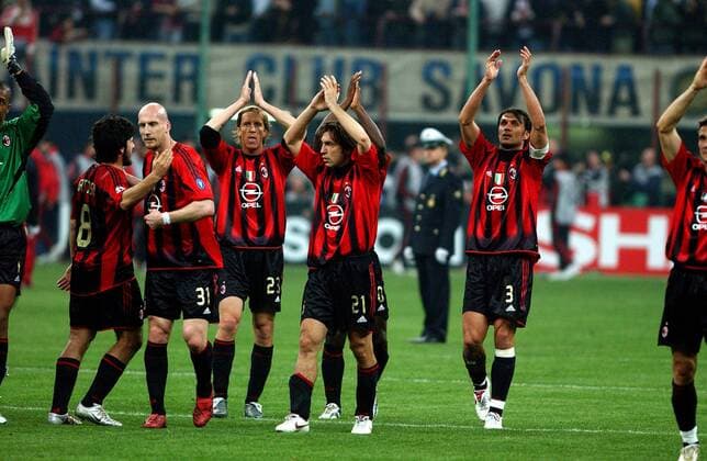 Schlußjubel Milan, v.li.: Ivan Gennaro Gattuso, Jaap Stam, Massimo Ambrosini, Andrea Pirlo, Paolo Maldini Fußball EC 1 Herren Champions League 2004 2005, AC Mailand, Viertelfinale, Hinspiel, Gruppe Mailand Freude,