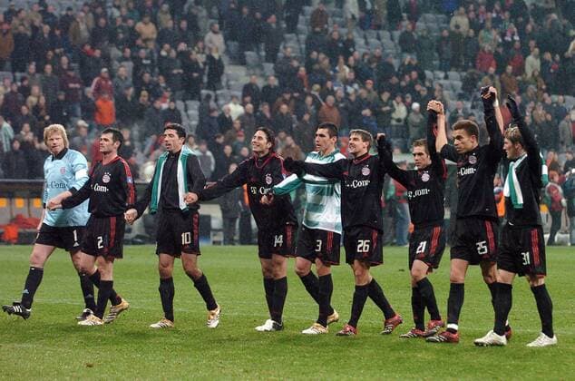 Schlußjubel Bayern, v.li.: Torwart Oliver Kahn, Willy Sagnol, Roy Makaay, Claudio Pizarro, Lucio, Sebastian Deisler, Philipp Lahm, Valerien Ismael und Bastian Schweinsteiger Fußball EC 1 Herren Champions League 2005 2006, FC Bayern München - SK Rapid Wien 4:0 Gruppe München Freude, Begeisterung,