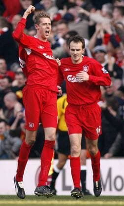 Peter Crouch (li.) und Dietmar Hamann (beide Liverpool) - Torjubel - EDITORIAL USE ONLY. No use with unauthorised audio, video, data, fixture lists, club league logos or live services. Online in-match use limited to 120 images, no video emulation. No use in betting, games or single club league player publications. Fußball Herren FA Cup 2005 2006, englischer Pokal, Pokalspiel, FC Liverpool Gruppe Liverpool Freude, Begeisterung,