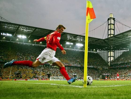 David Beckham (England) - Eckball im FIFA World Cup Stadium Köln - Fußball WM Herren WM 2006, Länderspiel, Nationalteam, Gruppe B, Nationaltrikot Einzelbild WorldCup Stadion Köln Dynamik, Fußball WM Herren WM 2006, Länderspiel, Nationalteam, Gruppe B, Nationaltrikot Einzelbild WorldCup Stadion Köln Dynamik,