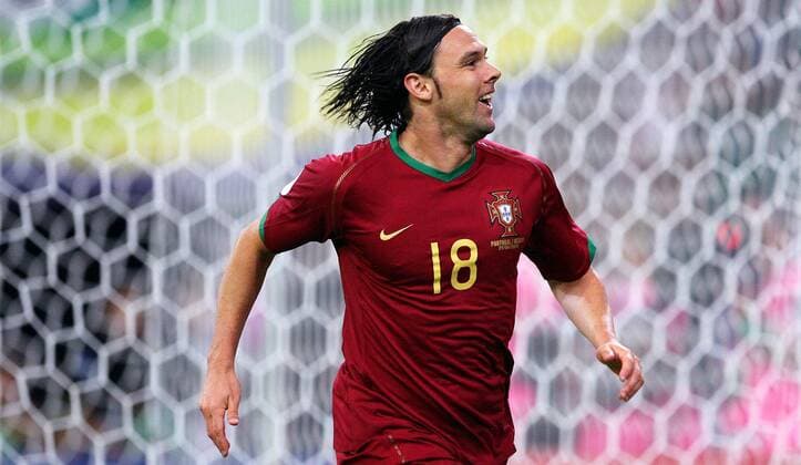 Torschütze Maniche (Portugal) jubelt - Fußball WM Herren WM 2006, Länderspiel, Nationalteam, Gruppe D, Nationaltrikot Einzelbild Gelsenkirchen Freude, Fußball WM Herren WM 2006, Länderspiel, Nationalteam, Gruppe D, Nationaltrikot Einzelbild Gelsenkirchen Freude,