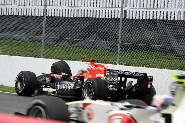 Tiago Monteiro (Portugal MF1) fährt mit seinem Boliden in die Mauer Motorsport Grand Prix Herren Großer Preis von Kanada 2006, Formel 1 Weltmeisterschaft, F1, F, GP, WM, freies Training Einzelbild Montreal Motorsport Grand Prix Herren Großer Preis von Kanada 2006, Formel 1 Weltmeisterschaft, F1, F, GP, WM, freies Training Einzelbild Montreal