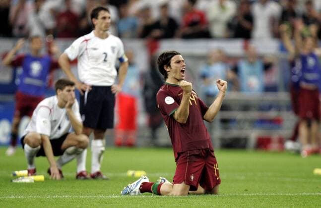 Elfmeterschießen - Nuno Valente (Portugal) - Torjubel Fußball WM Herren WM 2006, Länderspiel, Nationalteam, Viertelfinale, Nationaltrikot, England - Portugal 1:3 Gruppe Gelsenkirchen Freude, Begeisterung, Fußball WM Herren WM 2006, Länderspiel, Nationalteam, Viertelfinale, Nationaltrikot, England - Portugal 1:3 Gruppe Gelsenkirchen Freude, Begeisterung,