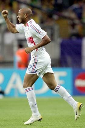Thierry Henry (Frankreich) - Torjubel - Fußball WM Herren WM 2006, Länderspiel, Nationalteam, Viertelfinale, Nationaltrikot Einzelbild Frankfurt M. Freude, Fußball WM Herren WM 2006, Länderspiel, Nationalteam, Viertelfinale, Nationaltrikot Einzelbild Frankfurt M. Freude,