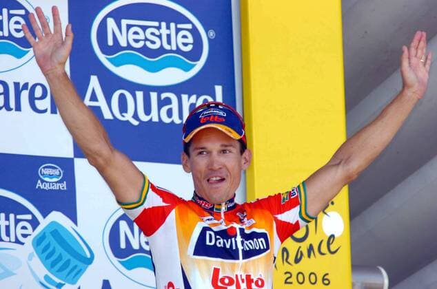 Robbie McEwen (Australien Davitamon Lotto) gewinnt die zweite Etappe der Tour de France 2006 - Radsport Herren 93. Tour de France 2006, ProTour, Straßenradsport, Straße, Rad, Vdig Einzelbild 2. Etappe: Obernai - Esch sur Alzette Freude, Radsport Herren 93. Tour de France 2006, ProTour, Straßenradsport, Straße, Rad, Vdig Einzelbild 2. Etappe: Obernai - Esch sur Alzette Freude,