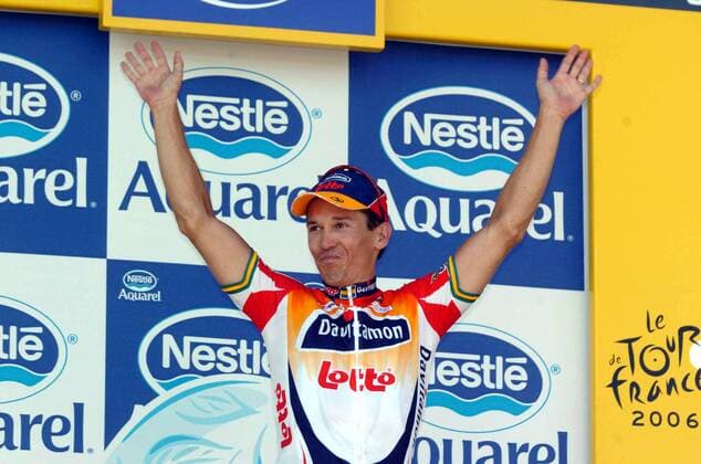 Robbie McEwen (Australien Davitamon Lotto) gewinnt die zweite Etappe der Tour de France 2006 - Radsport Herren 93. Tour de France 2006, ProTour, Straßenradsport, Straße, Rad, Vdig Einzelbild 2. Etappe: Obernai - Esch sur Alzette Freude, Radsport Herren 93. Tour de France 2006, ProTour, Straßenradsport, Straße, Rad, Vdig Einzelbild 2. Etappe: Obernai - Esch sur Alzette Freude,