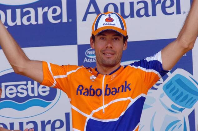 Oscar Freire Gomez (Spanien Rabobank) jubelt über den Etappensieg beim fünften Teilstück der Tour de France 2006 - Radsport Herren 93. Tour de France 2006, ProTour, Straßenradsport, Straße, Rad Einzelbild 5. Etappe: Beauvais - Caen Freude, Radsport Herren 93. Tour de France 2006, ProTour, Straßenradsport, Straße, Rad Einzelbild 5. Etappe: Beauvais - Caen Freude,