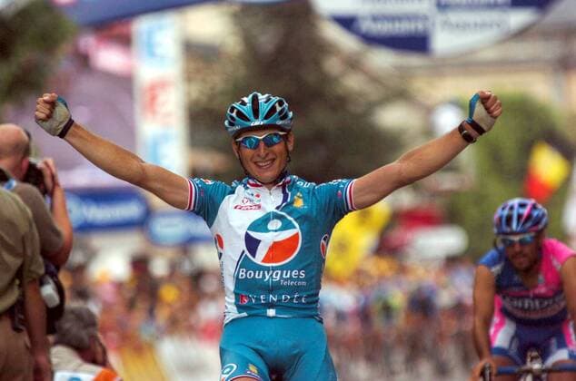 Pierrick Fedrigo (Frankreich Bouygues Telecom) gewinnt die 14. Etappe der Tour de France 2006 - Radsport Herren Tour de France 2006, ProTour, Straßenradsport, Straße, Rad, Einzelbild 14. Etappe: Montelimar - Gap Freude, Radsport Herren Tour de France 2006, ProTour, Straßenradsport, Straße, Rad, Einzelbild 14. Etappe: Montelimar - Gap Freude,