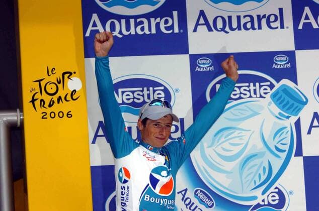 Pierrick Fedrigo (Frankreich Bouygues Telecom) gewinnt die 14. Etappe der Tour de France 2006 - Radsport Herren Tour de France 2006, ProTour, Straßenradsport, Straße, Rad, Einzelbild 14. Etappe: Montelimar - Gap Freude, Radsport Herren Tour de France 2006, ProTour, Straßenradsport, Straße, Rad, Einzelbild 14. Etappe: Montelimar - Gap Freude,